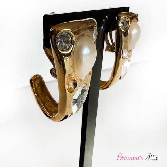 GIVENCHY Crystal & Faux Pearl Clip-On Earrings. Wedding/Estate Earrings - Picture 7 of 10